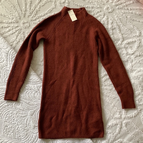 Abercrombie & Fitch Dresses & Skirts - A&F Long Sleeve Mini Sweater Dress
